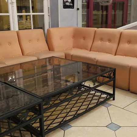 Coerona 3*