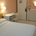 Coerona Lourdes