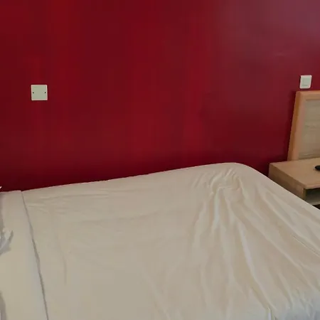 Готель Coerona Лурд