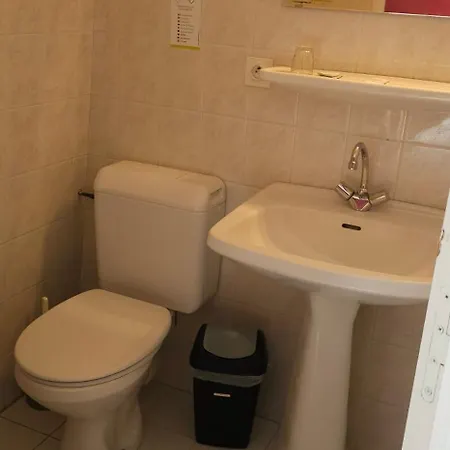 Готель Coerona